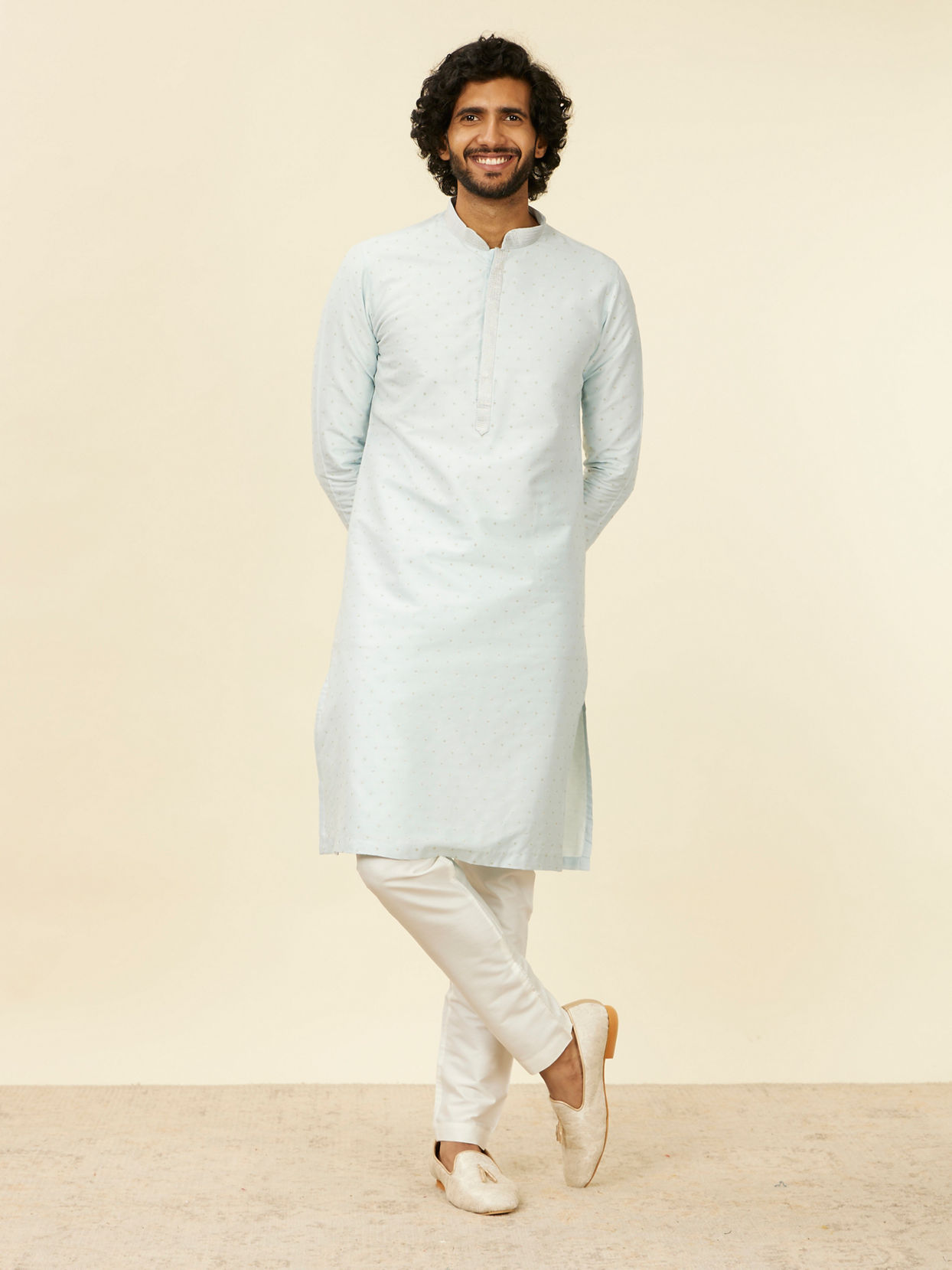 alt message - Manyavar Men Light Blue Kurta Set with Self Motifs image number 2