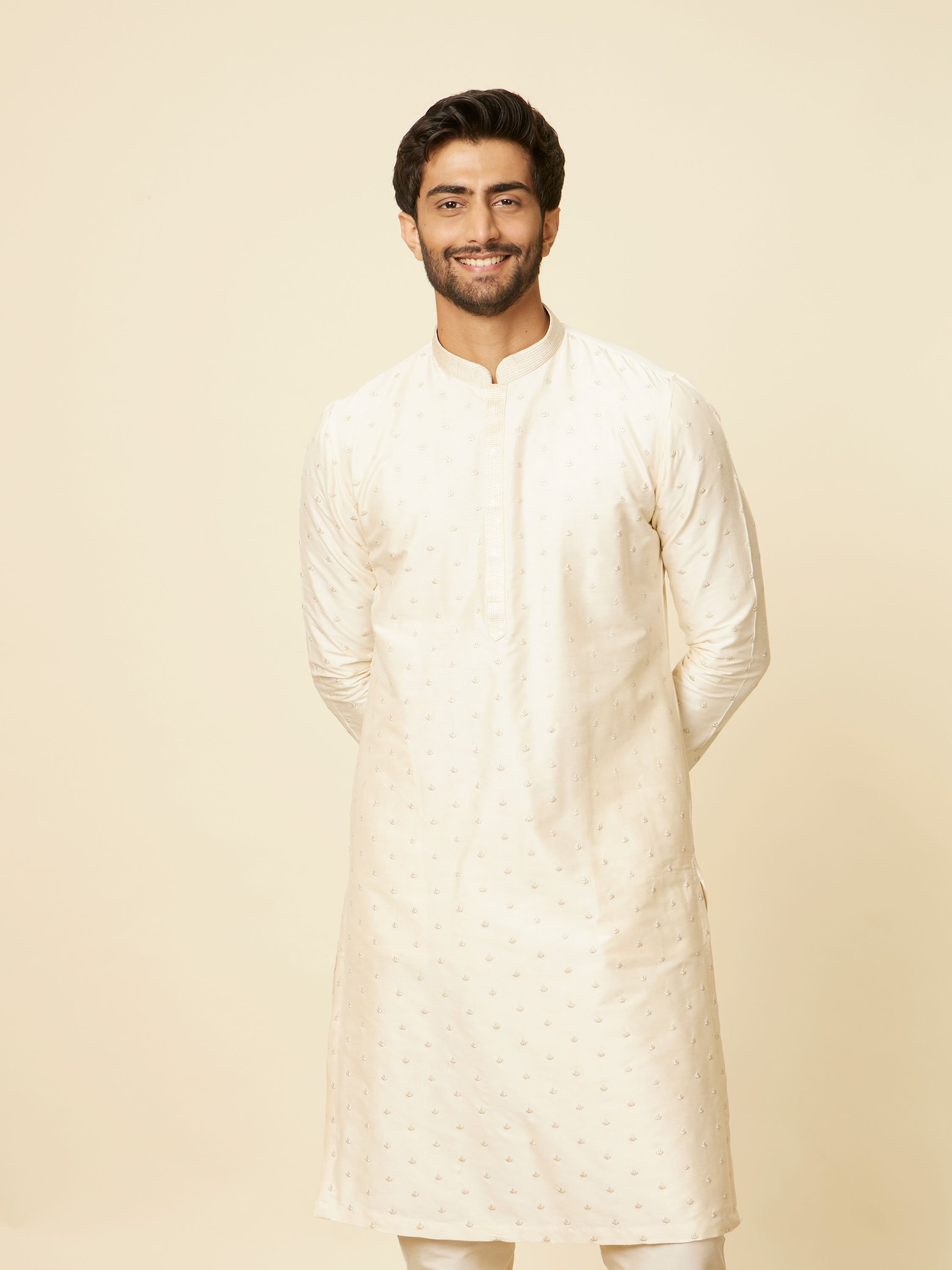 Manyavar Men Cream Buta Floral Buta Motif Patterned Kurta Set