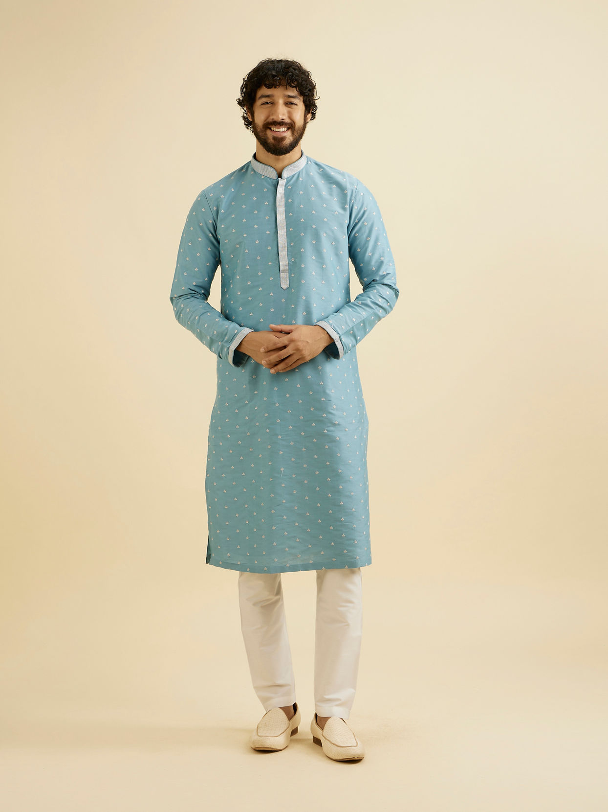 alt message - Manyavar Men Air Force Blue Floral Buta Motif Patterned Kurta Set image number 2