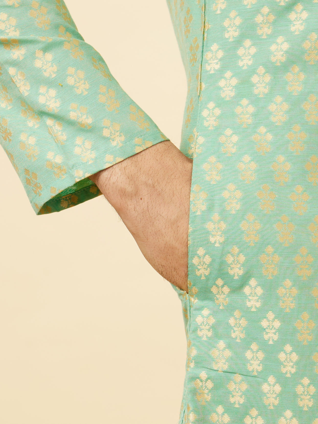 alt message - Manyavar Men Mint Green Floral Buta Motif Patterned Kurta Set image number 3