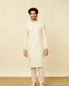 alt message - Manyavar Men Pearled Ivory White Ogee Patterned Kurta Set image number 2