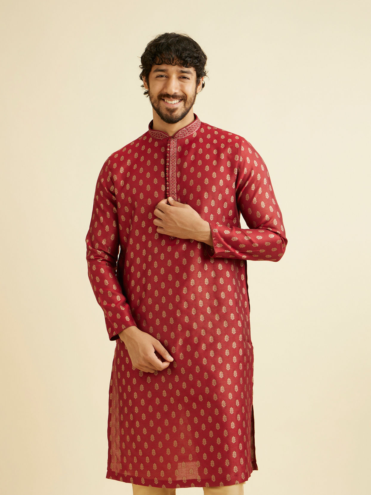 alt message - Manyavar Men Pomegranate Red Jacquard Patterned Kurta Set image number 0