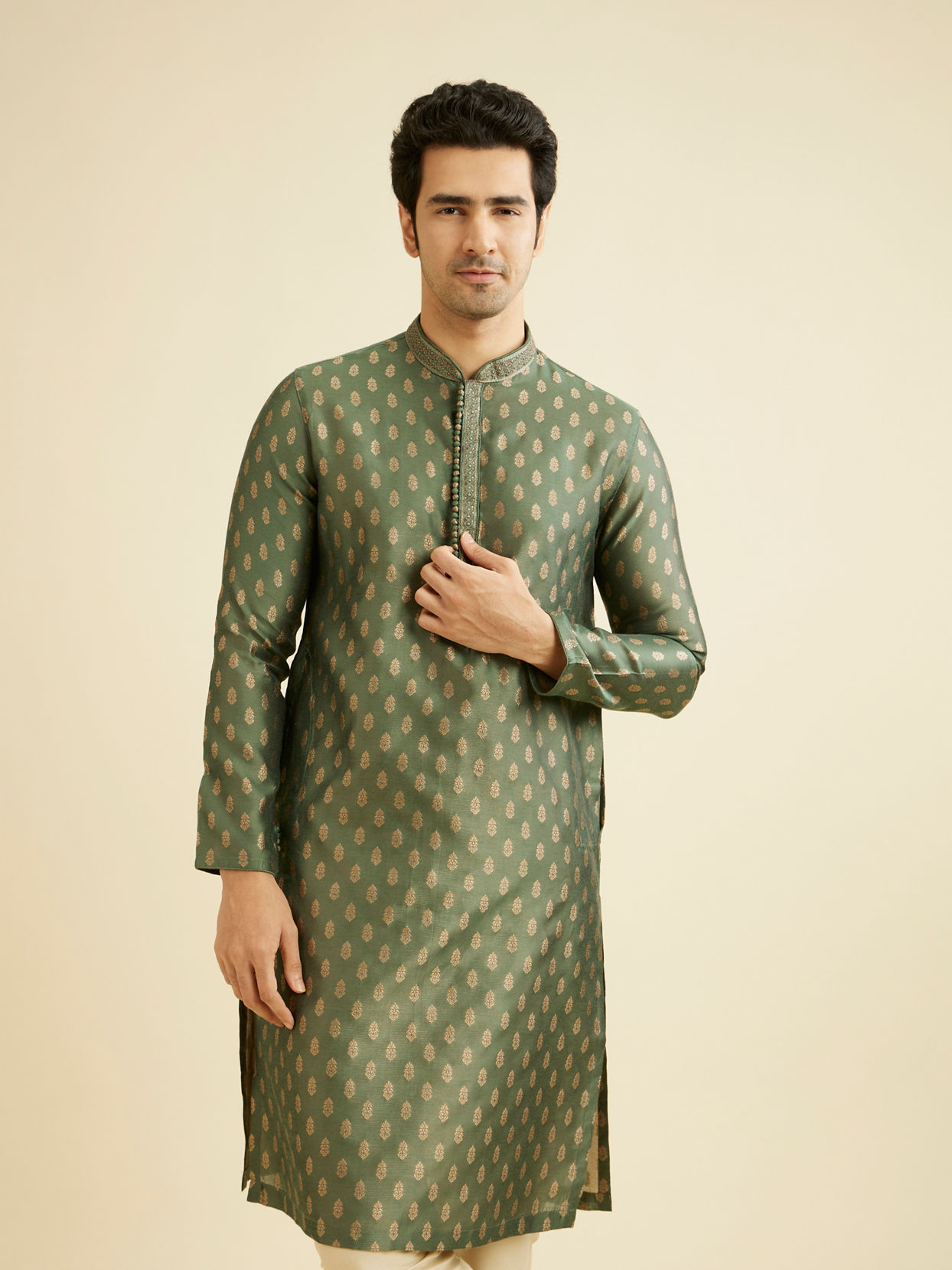 alt message - Manyavar Men Bottle Green Kurta Set With Golden Motifs image number 0