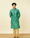 alt message - Manyavar Men Jade Green Buta Patterned Kurta Set image number 2