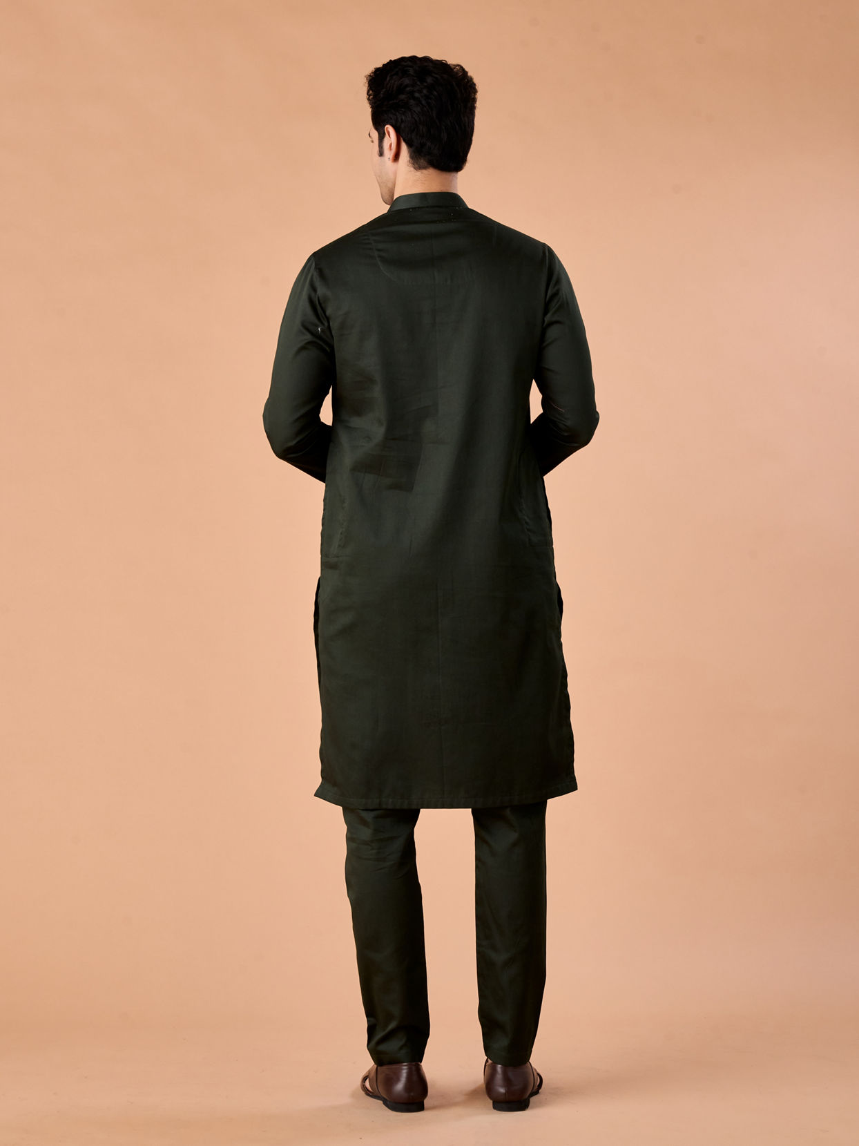 Manyavar Men Festive Mirth Dark Green Kurta Pajama