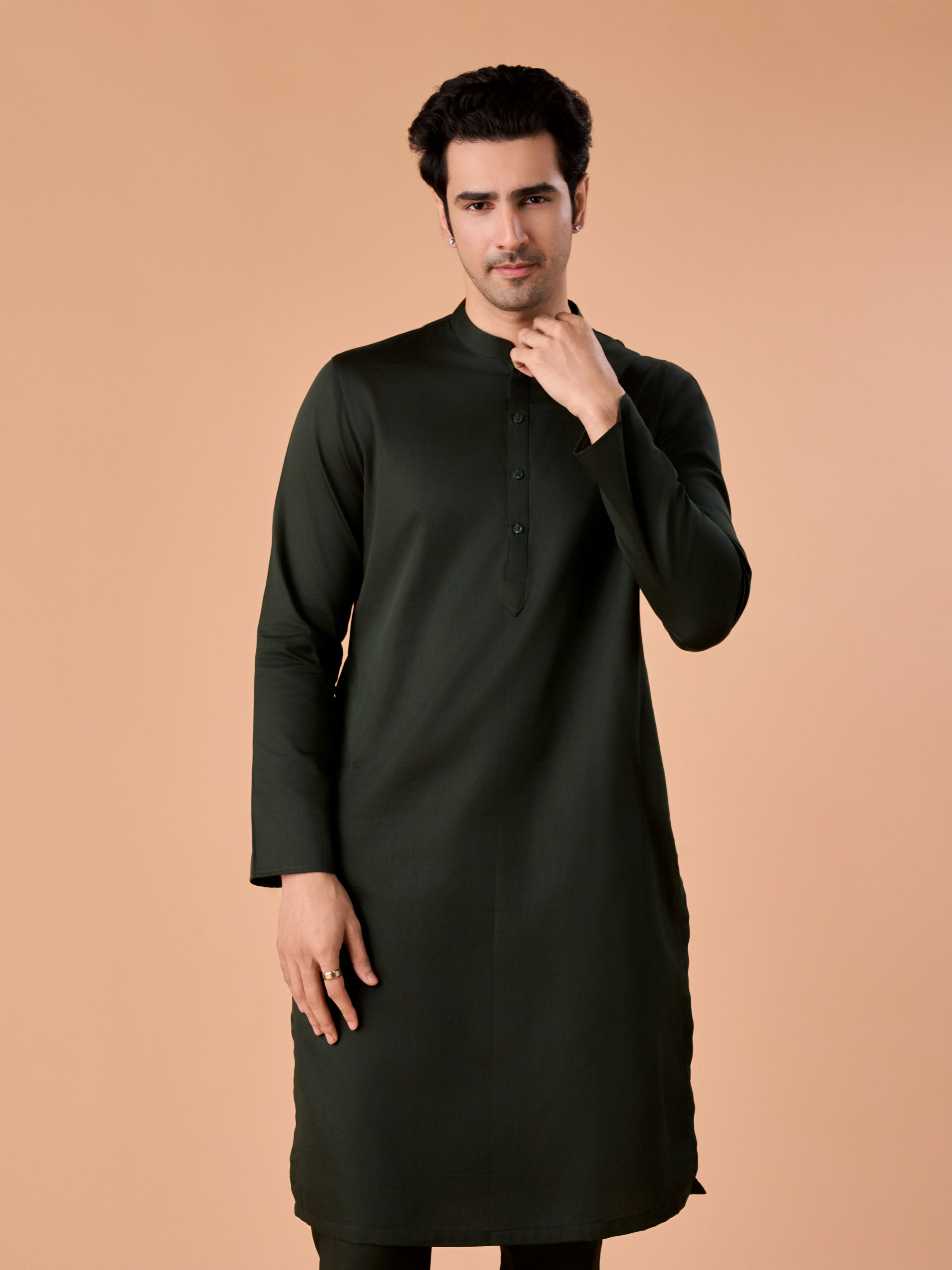 Manyavar Men Festive Mirth Dark Green Kurta Pajama