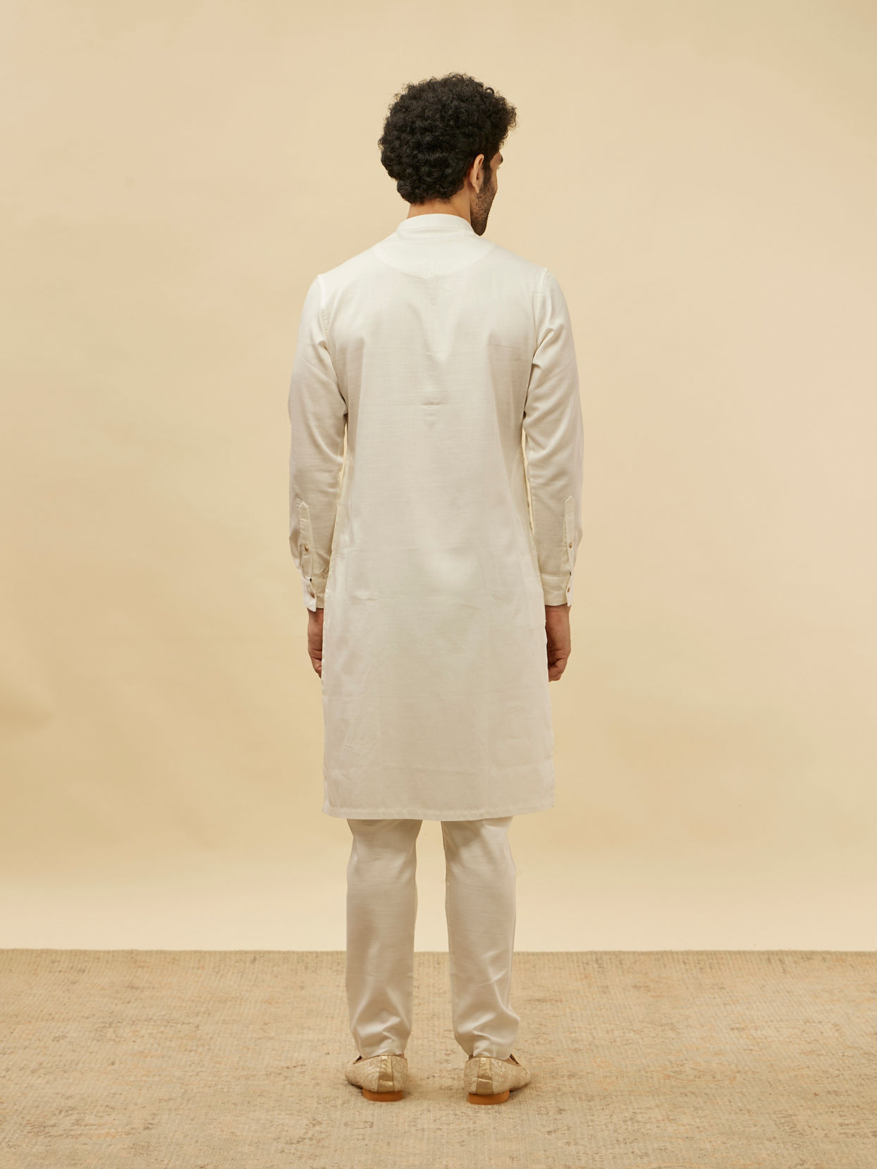 Manyavar Men Off White Kurta Set