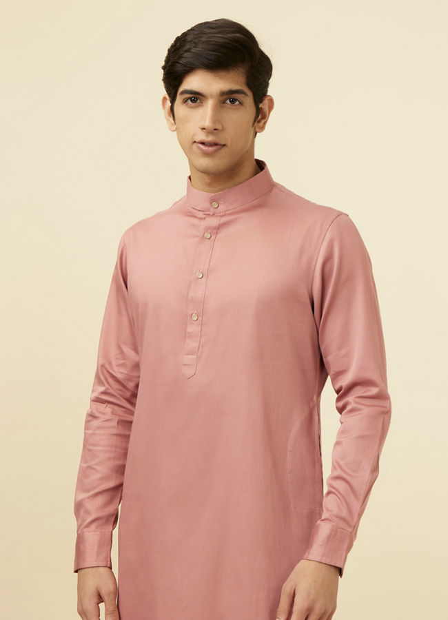 alt message - Manyavar Men Coral Pink Kurta Set image number 0