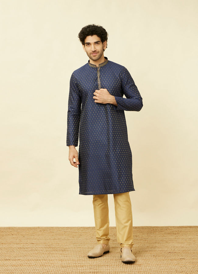 alt message - Manyavar Men Royal Blue Drop Patterned Kurta Set image number 2