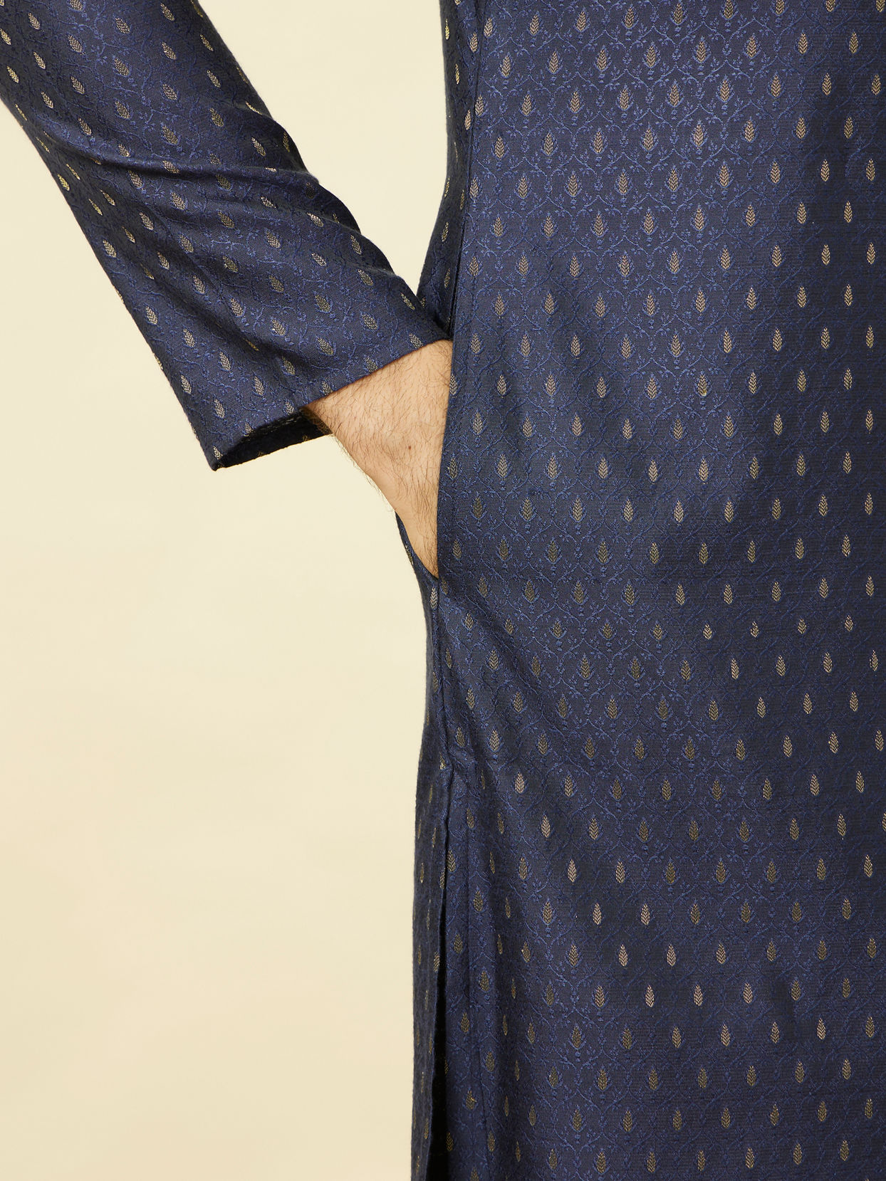 Manyavar Men Royal Blue Drop Patterned Kurta Set