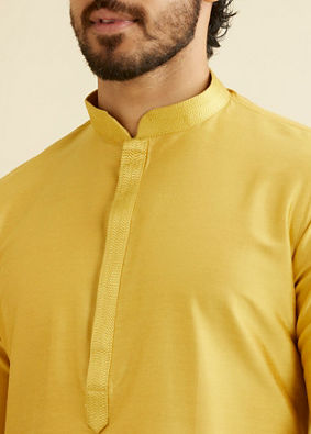 Manyavar Men Golden Plain Kurta Set image number 1