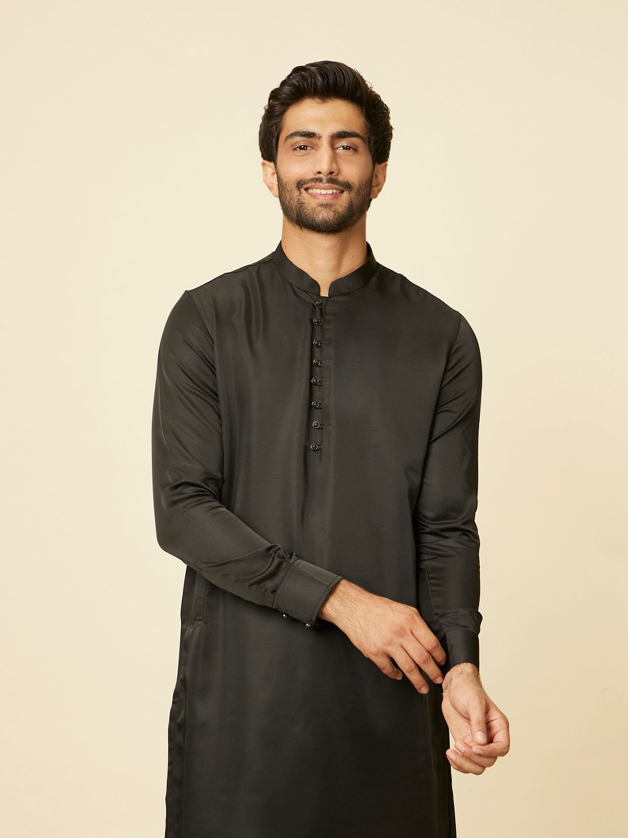 alt message - Manyavar Men Ebony Black Kurta Set image number 0