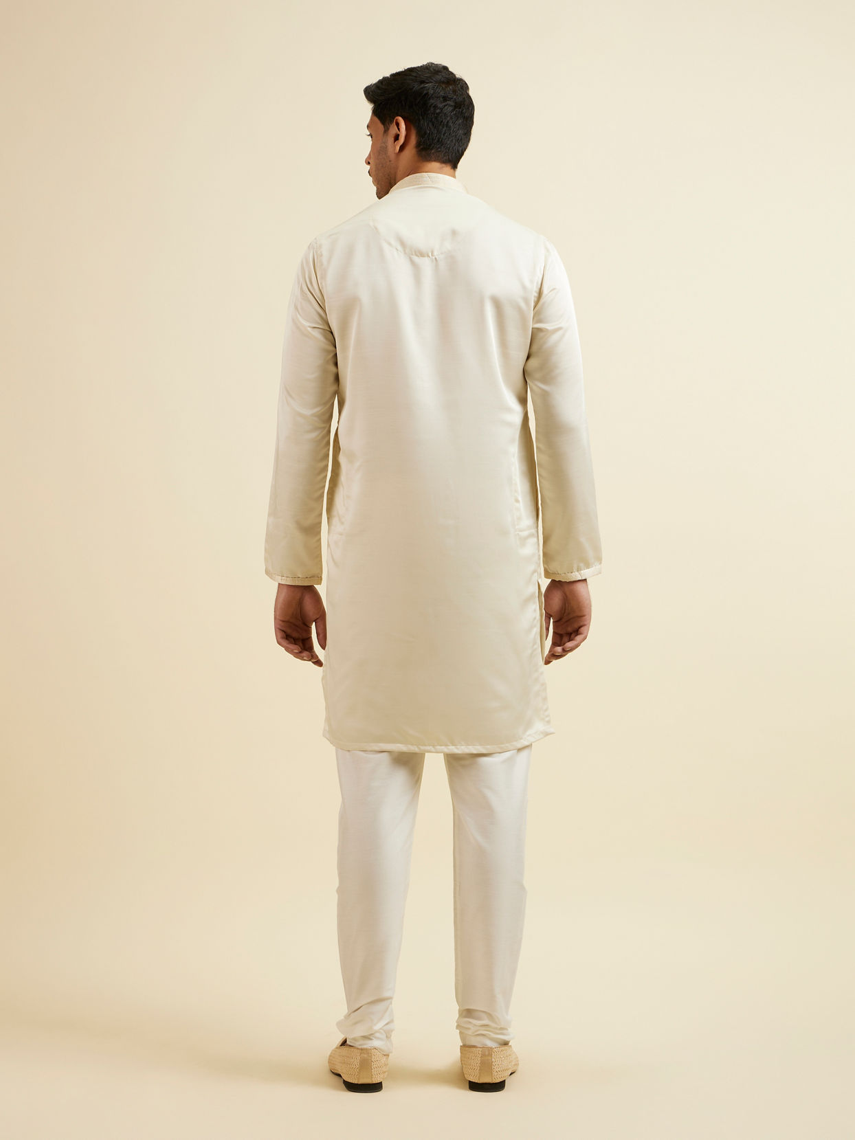 Manyavar Men Ivory White Placket Detailed Kurta Set