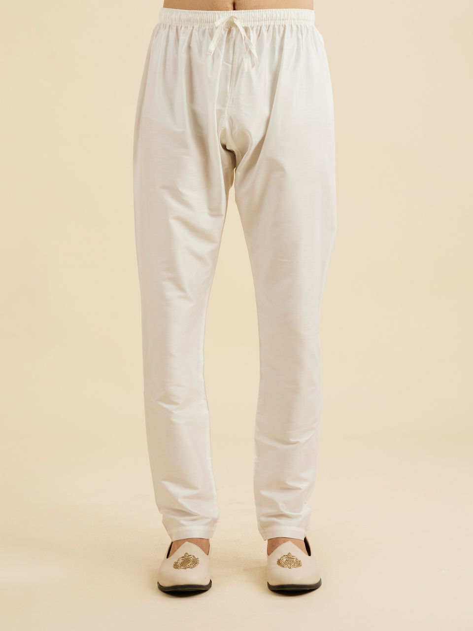 Manyavar Men Baby Pink Kurta Set