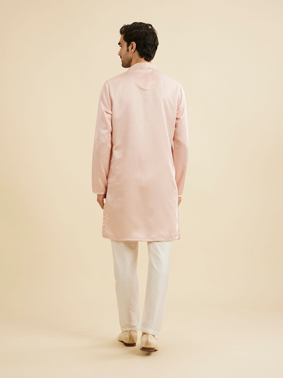 Manyavar Men Baby Pink Kurta Set