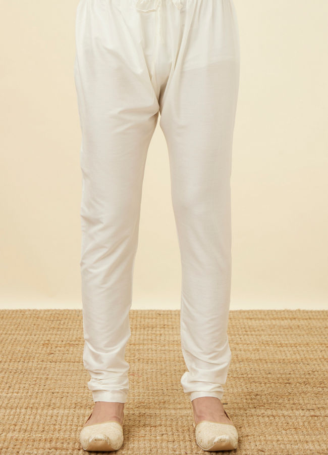 Manyavar Men Sea Shell White Solid Kurta Pajama
