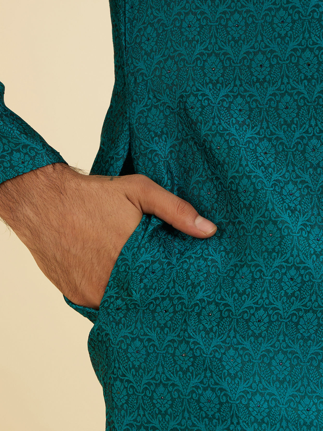 Manyavar Men Peacock Blue Jacquard Patterned Kurta Set image number 3