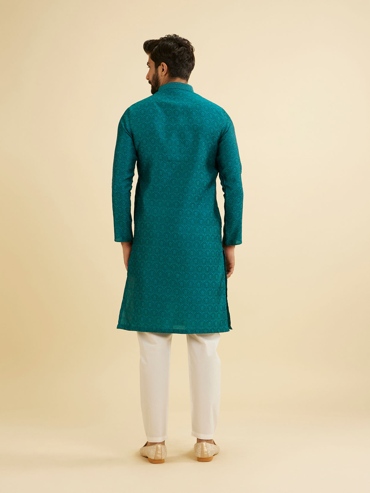 Manyavar Men Peacock Blue Jacquard Patterned Kurta Set image number 5