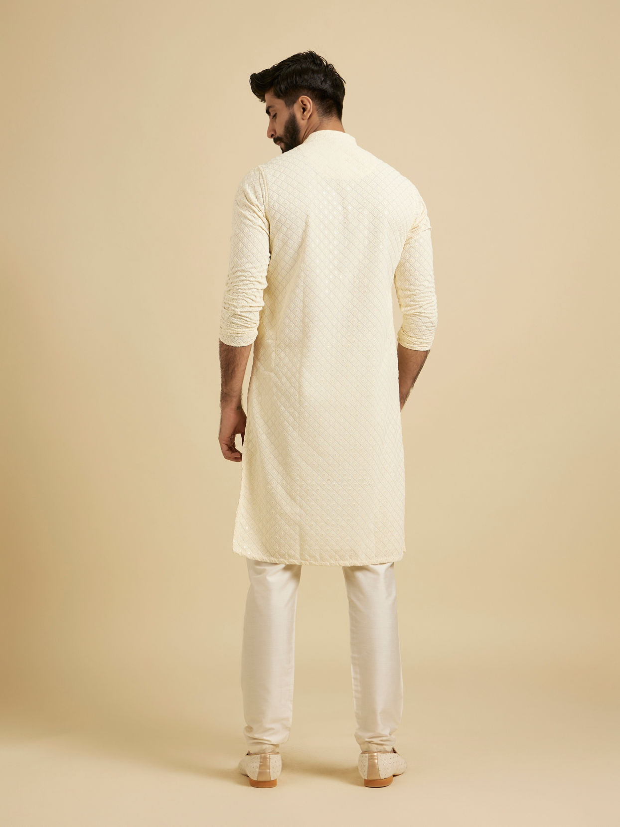 Manyavar Men Classy Cream Kurta Set image number 5