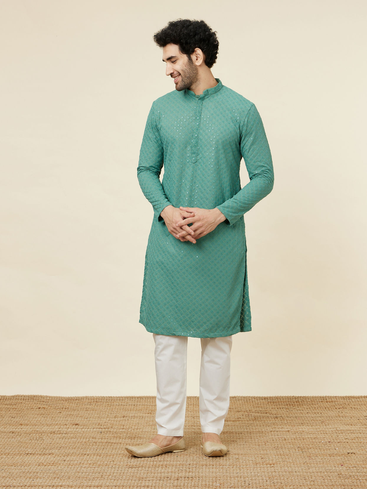 alt message - Manyavar Men Sea Green Sequin Embellished Chikankari Kurta Set image number 2