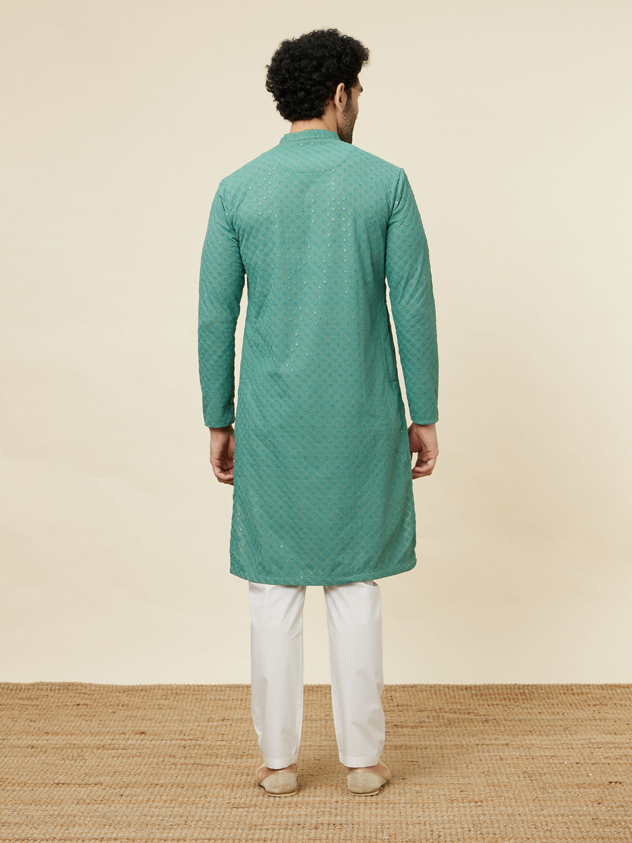 alt message - Manyavar Men Sea Green Sequin Embellished Chikankari Kurta Set image number 5