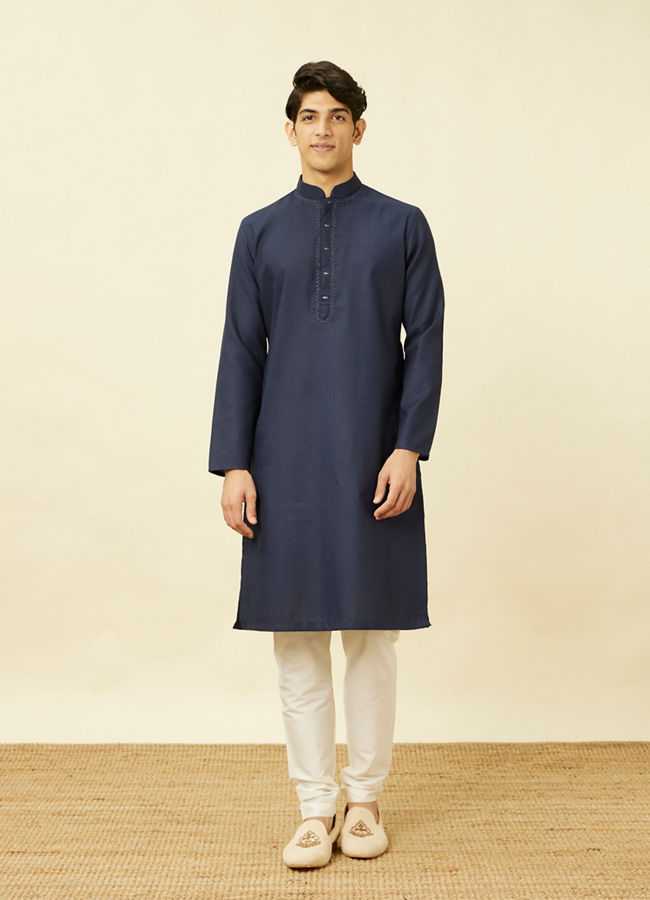 alt message - Manyavar Men Navy Blue Ogee Patterned Kurta Set image number 2