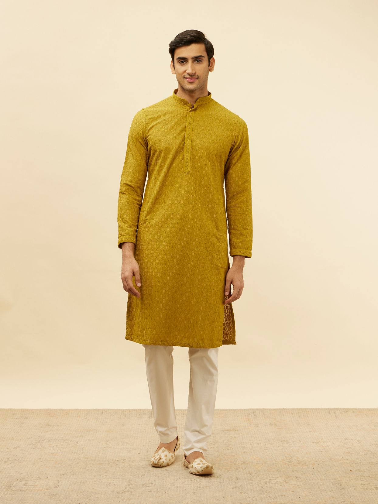 Manyavar Men Moss Green Chikankari Jaal Patterned Kurta Set image number 2