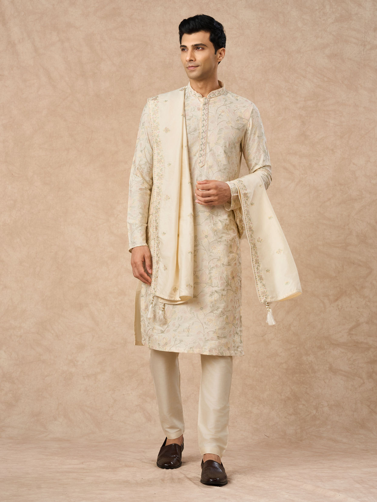 Manyavar Men Cream Blended Viscose Kurta Pajama Dupatta