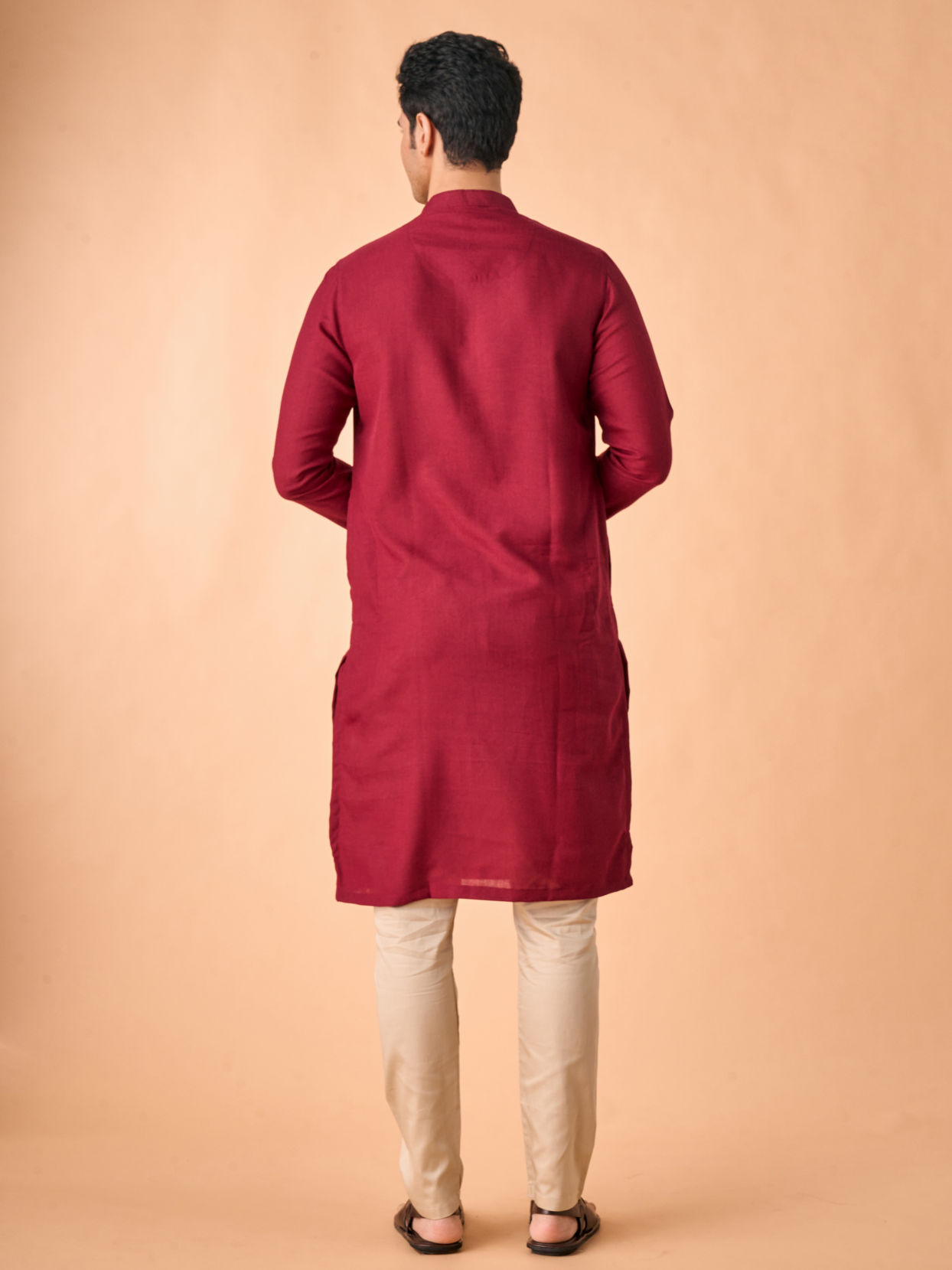 Manyavar Men Gleaming Maroon Kurta Pajama