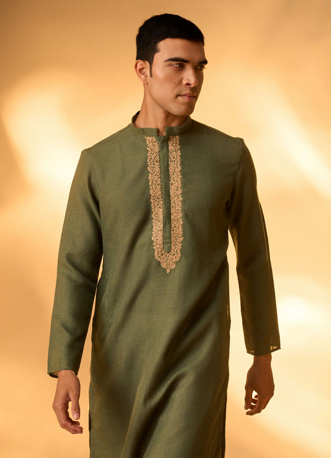 Manyavar Men Dark Green Kashidakari Embroidered Placket Kurta Set