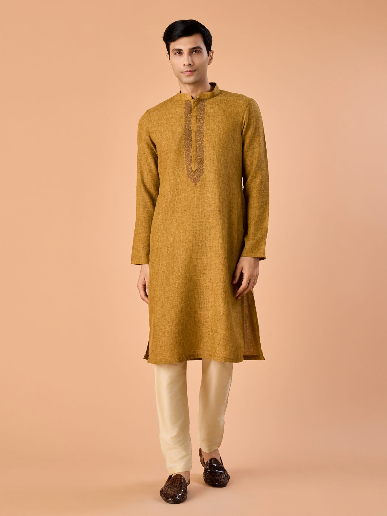 Manyavar Men Mehndi Green Radiance Kurta Pajama