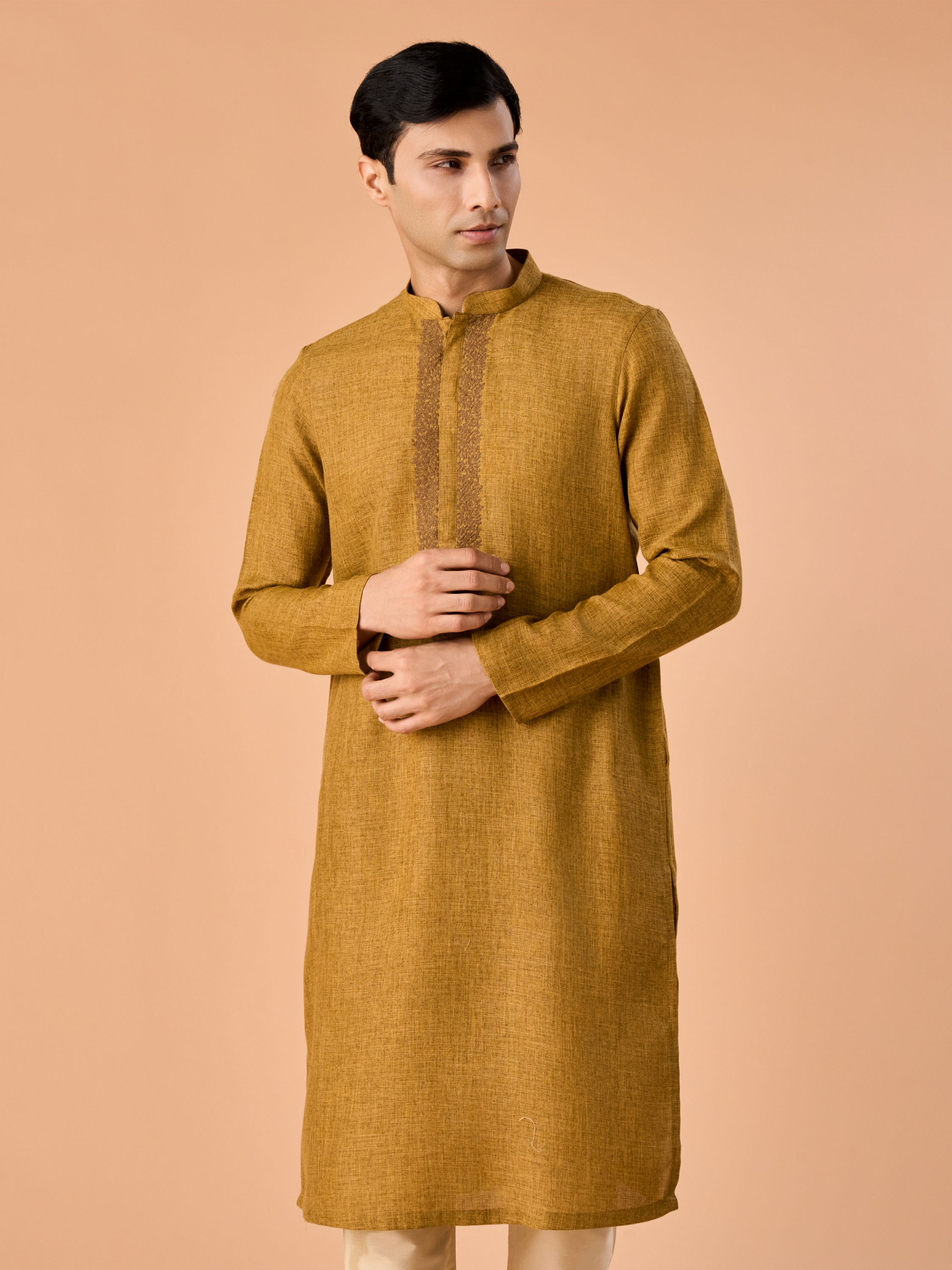 Manyavar Men Mehndi Green Radiance Kurta Pajama