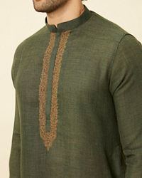 Manyavar Men Dark Green Kashidakari Embroidered Placket Kurta Set