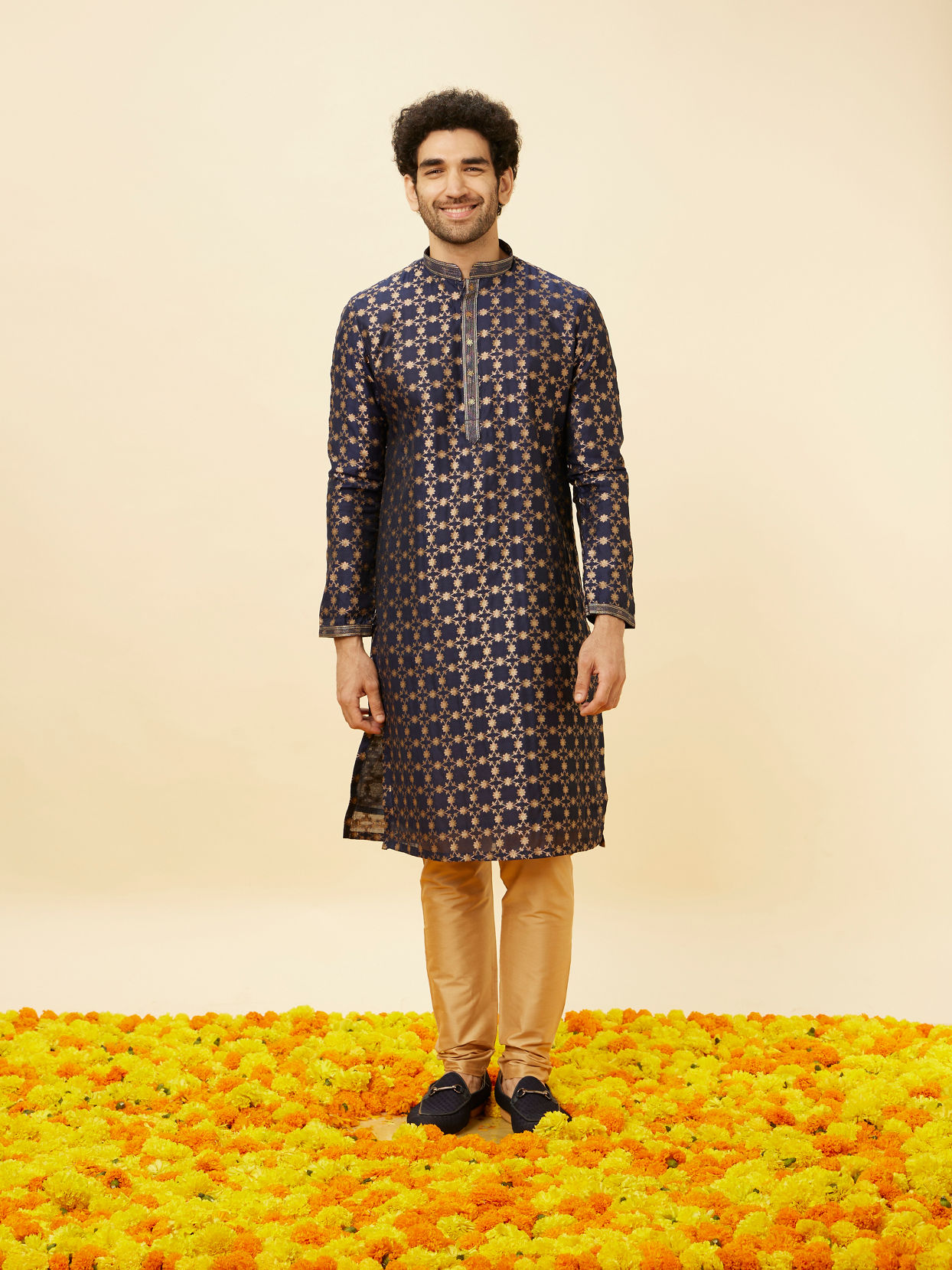 Manyavar Men Berry Blue Floral Jaal Patterned Kurta Set