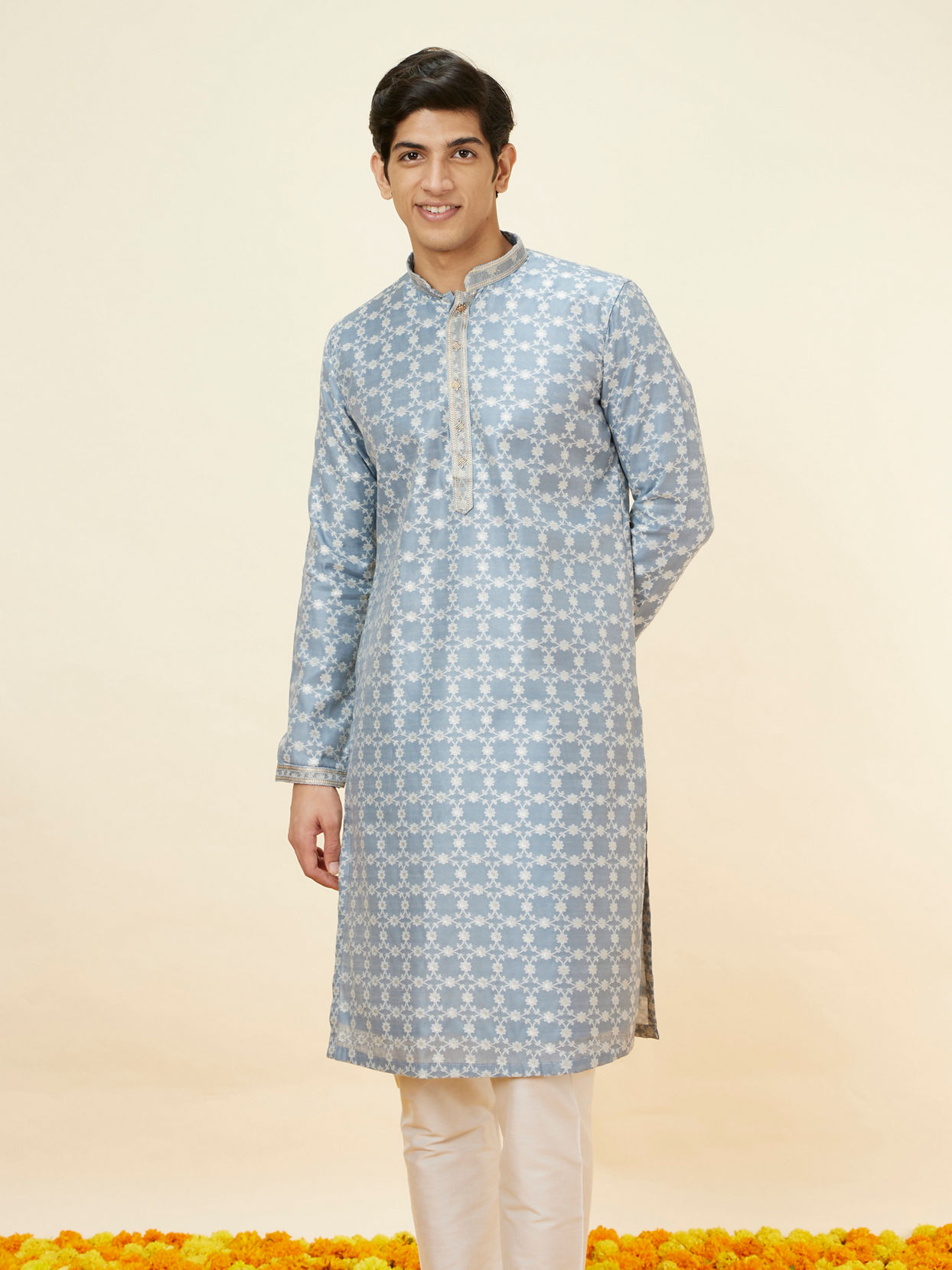 Silver Grey Floral Jaal Patterned Kurta Set image number 0