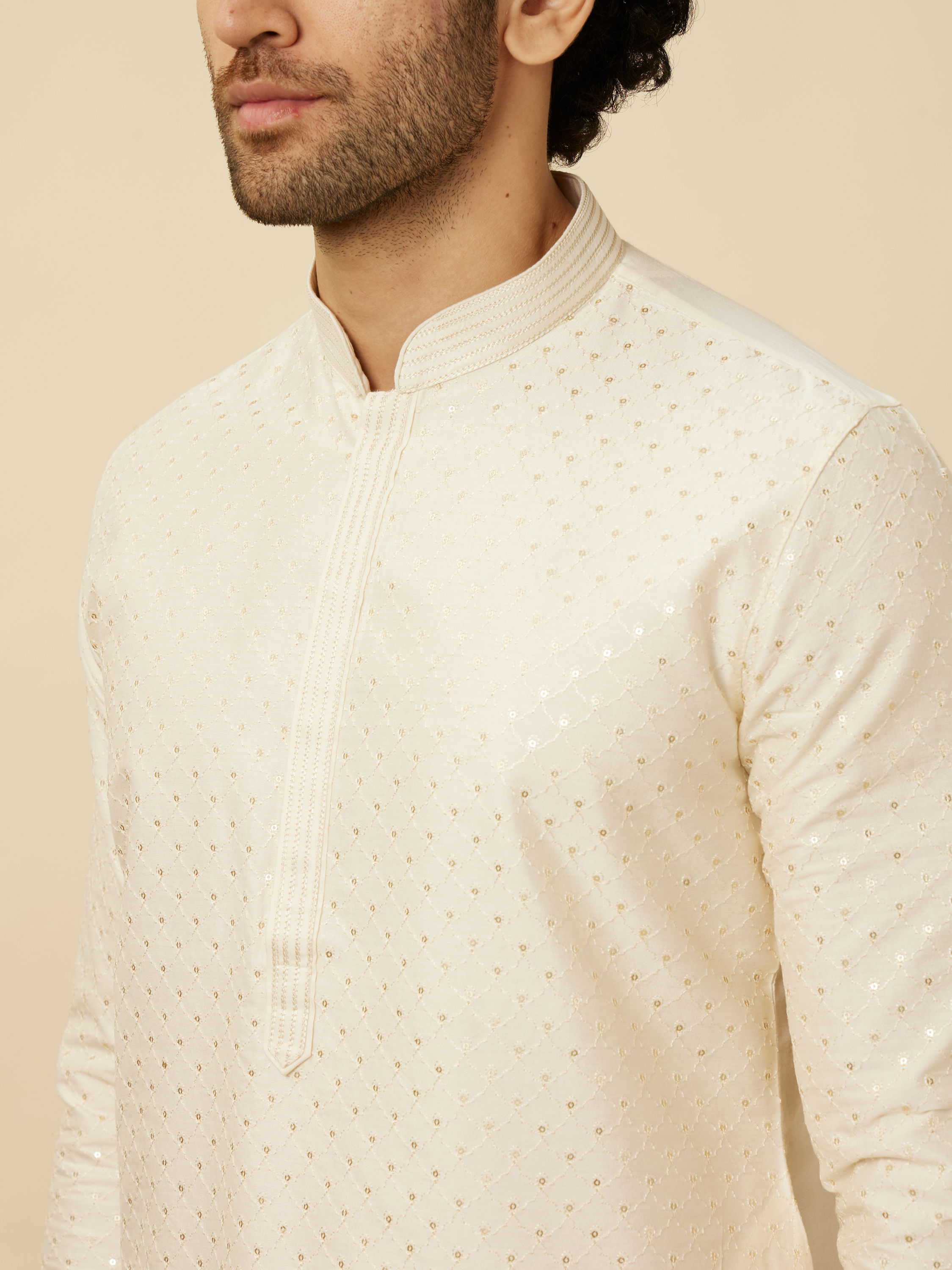 Manyavar Men Off White Diamond Patterned Kurta Set