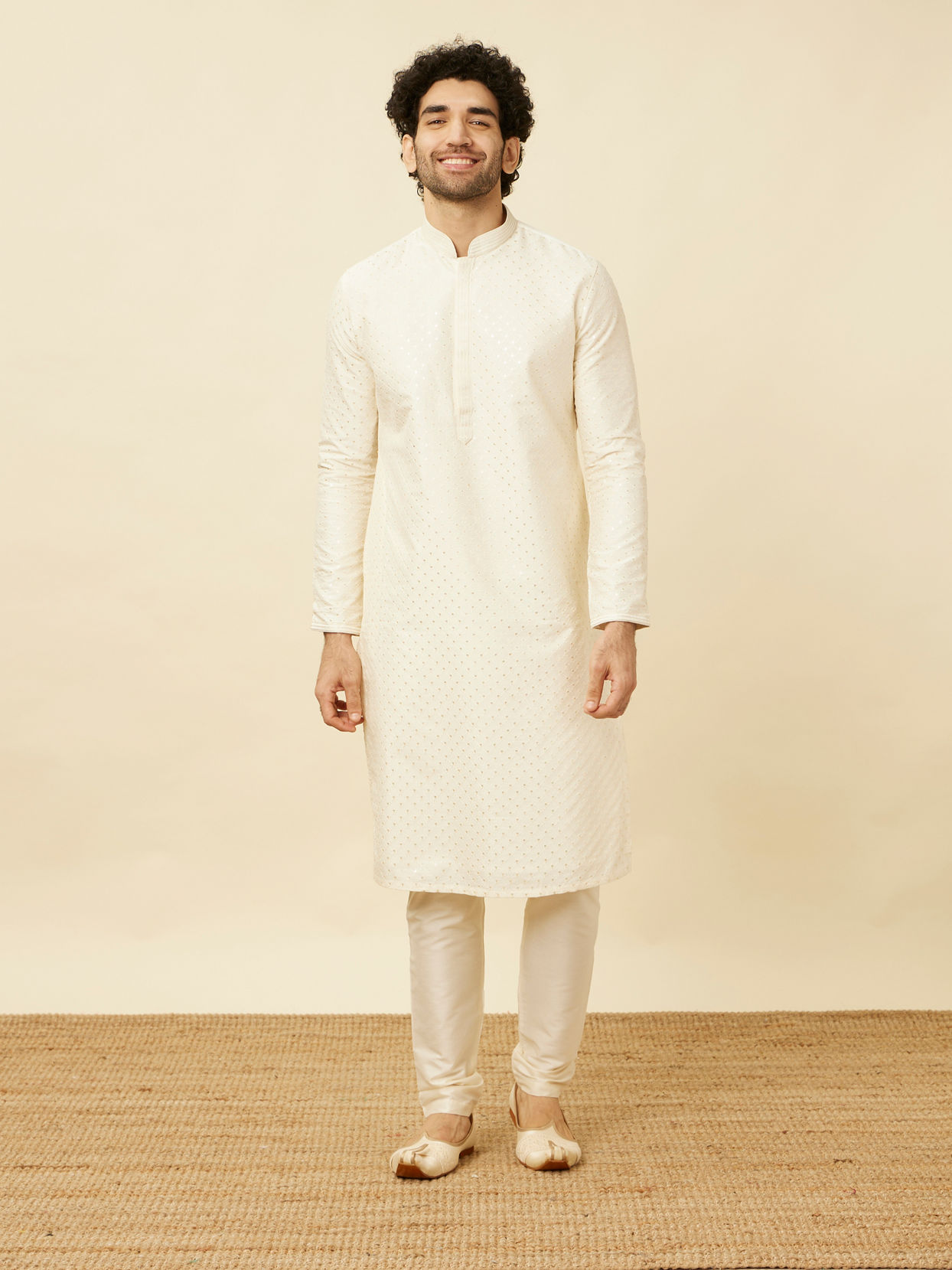 Manyavar Men Off White Diamond Patterned Kurta Set