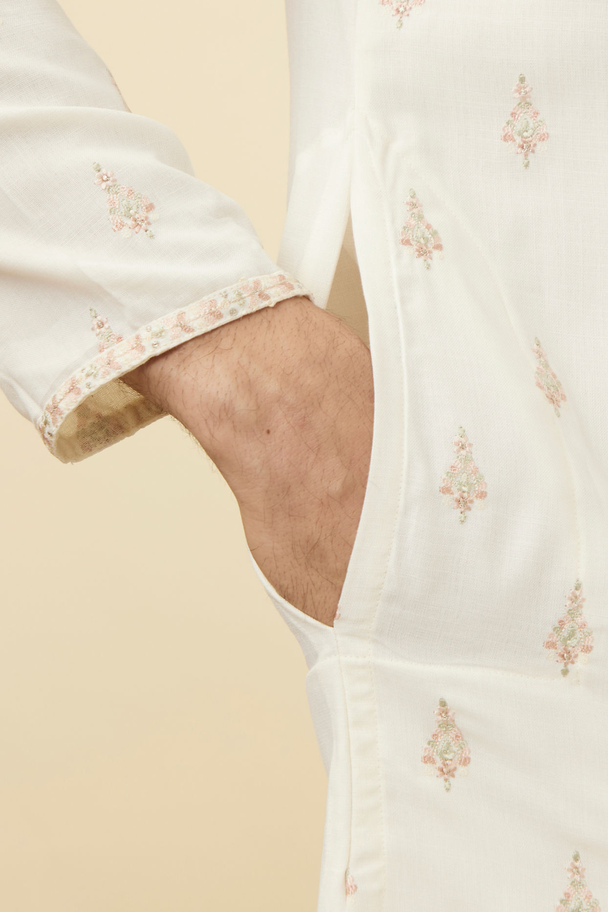 alt message - Manyavar Men Light Cream Thread Embroidered Kurta Pajama image number 3