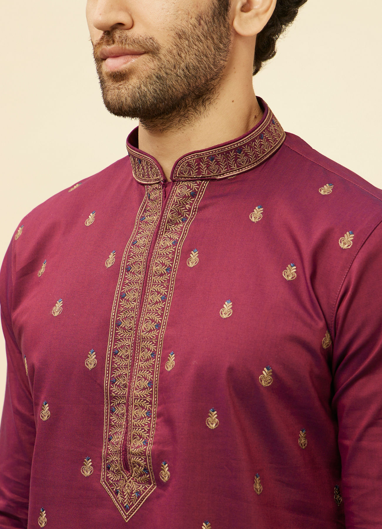 alt message - Manyavar Men Maroon Fern and Buta Embroidered Kurta Set image number 1