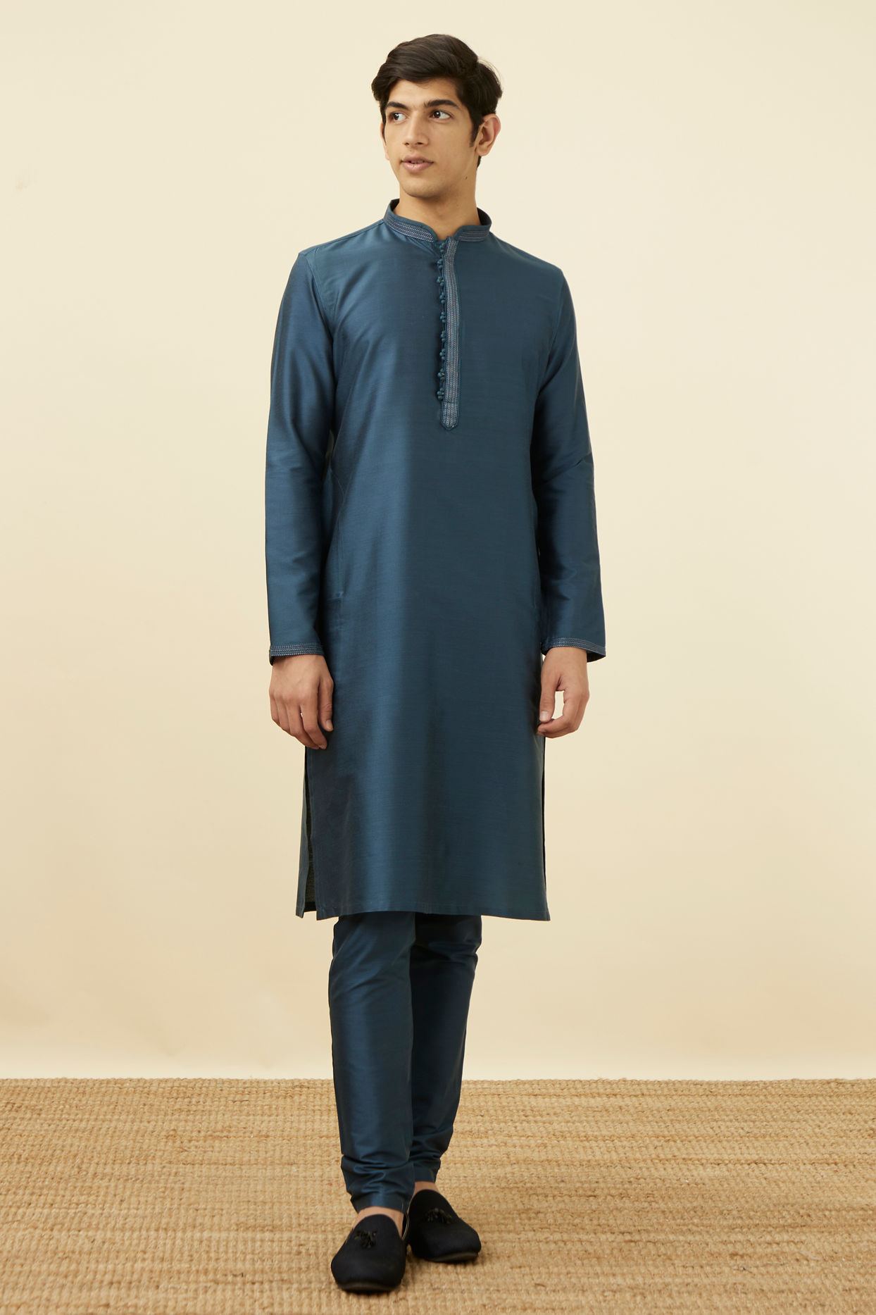 Manyavar Men Steel Blue Sold Kurta Pajama image number 2