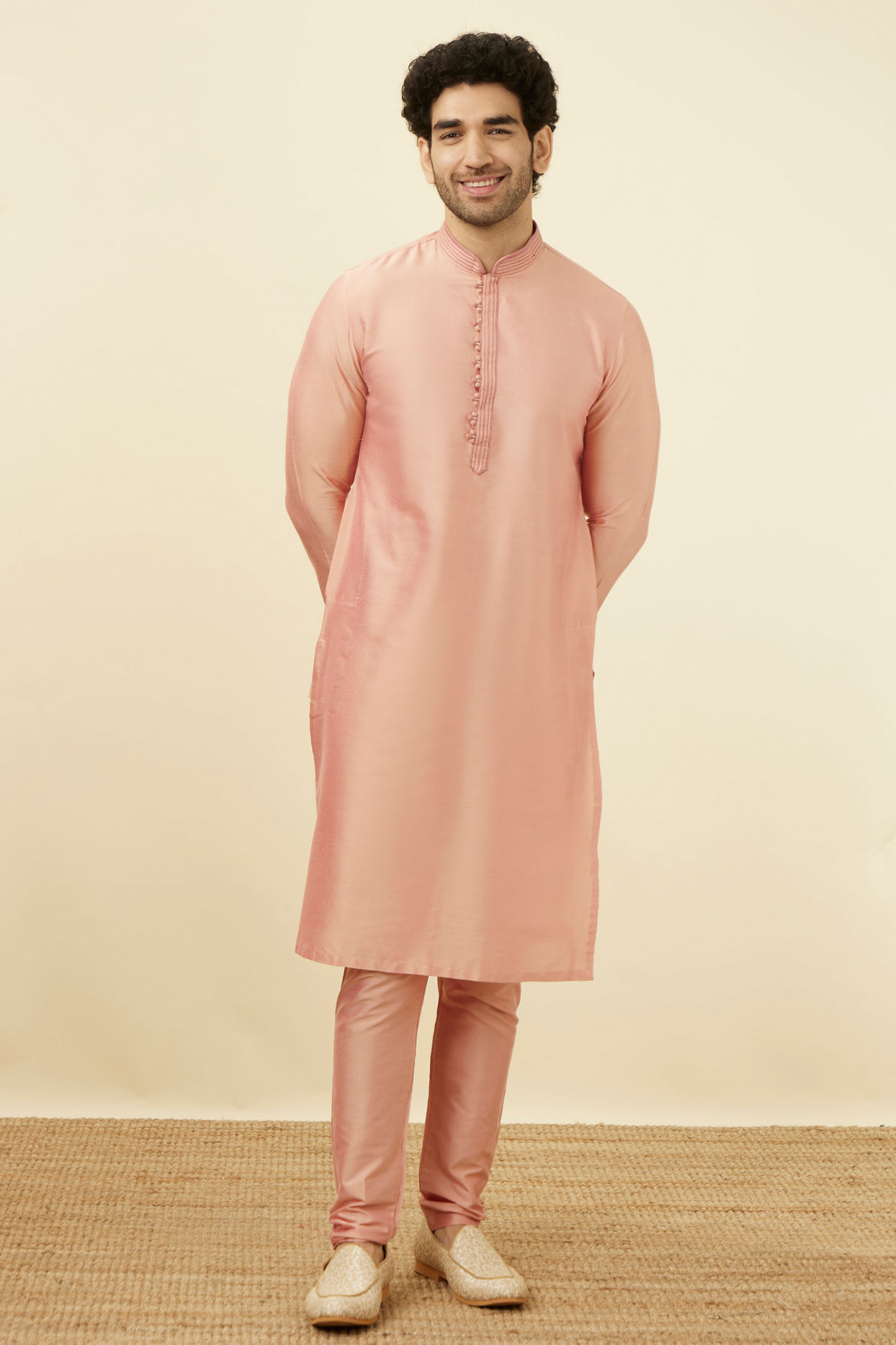 Manyavar Men Salmon Pink Solid Kurta Pajama image number 2