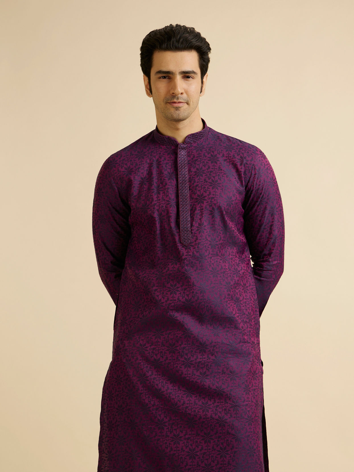 alt message - Manyavar Men Purple Floral Jaal Patterned Kurta Set image number 0