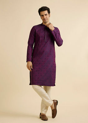 alt message - Manyavar Men Purple Floral Jaal Patterned Kurta Set image number 2