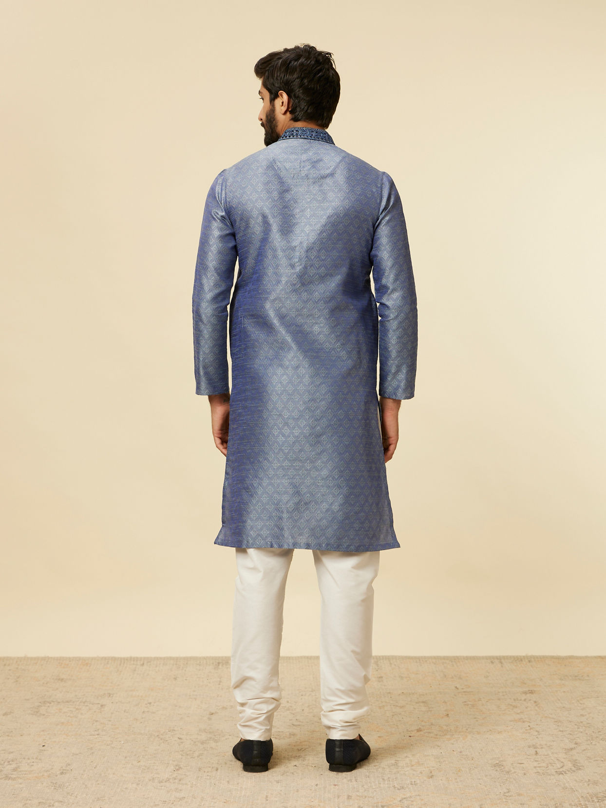 alt message - Manyavar Men Mid Blue Buta Diamond Patterned Kurta Set image number 5