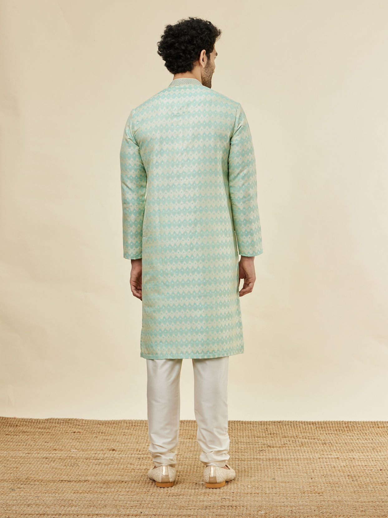 Manyavar Men Sea Green Flower Bud Patterned Kurta Set image number 5