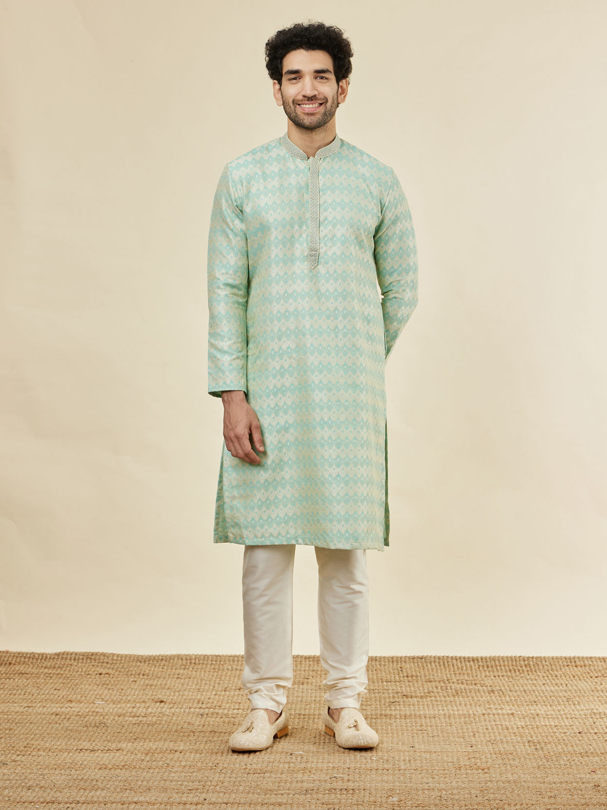 Manyavar Men Sea Green Flower Bud Patterned Kurta Set image number 2