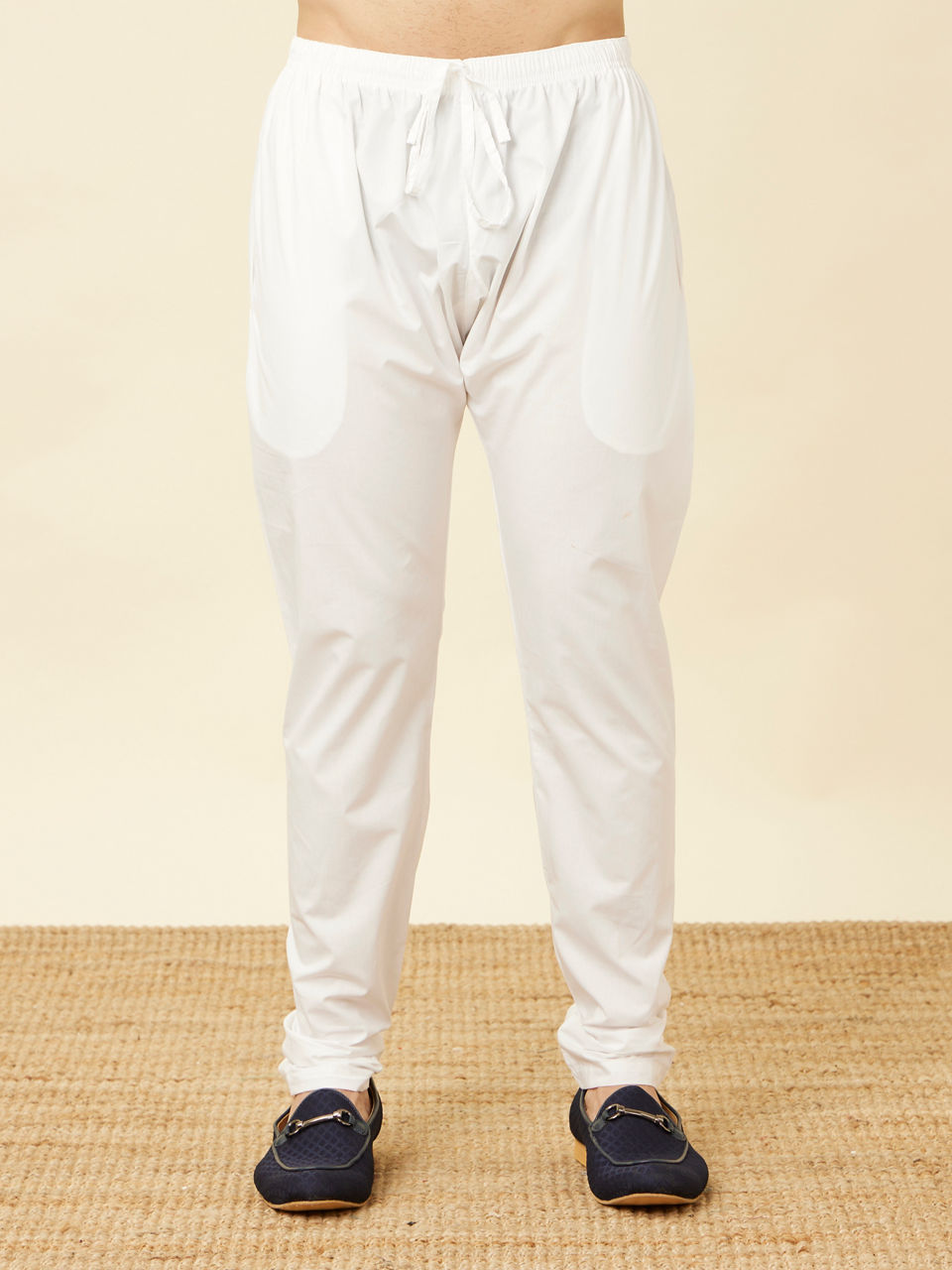 Manyavar Men Navy Blue Diamond Chikankari Patterned Kurta Set