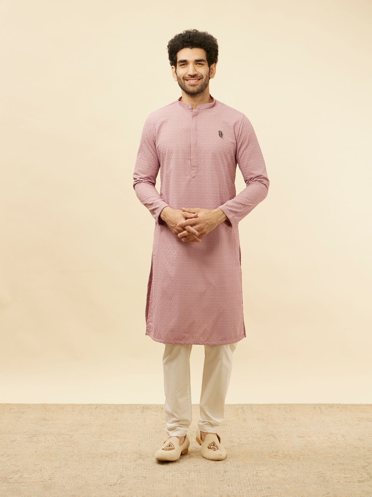 alt message - Manyavar Men Amaranth Pink Chikankari Jaal Patterned Kurta Set image number 2