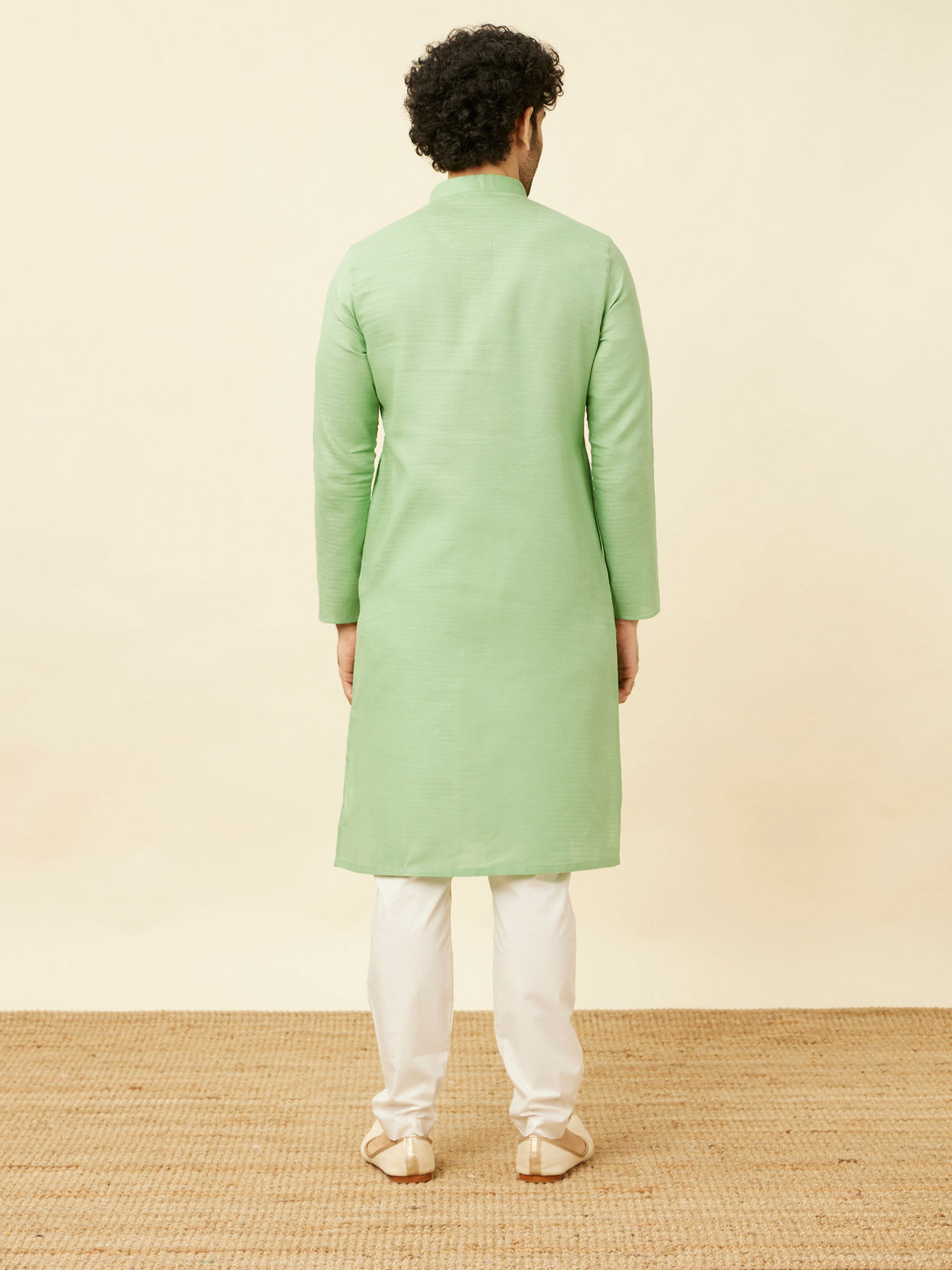 alt message - Manyavar Men Mint Green Diamond Printed Kurta Set image number 5