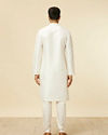 alt message - Manyavar Men White Self Patterned Kurta Set image number 5